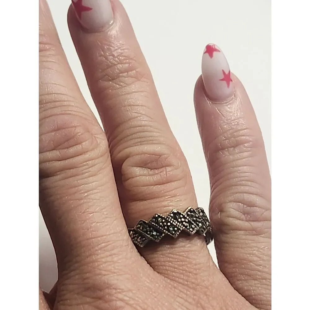 Beautiful Sterling Silver Marcasite Wave Ring Size 7 NF 925 Oxidized